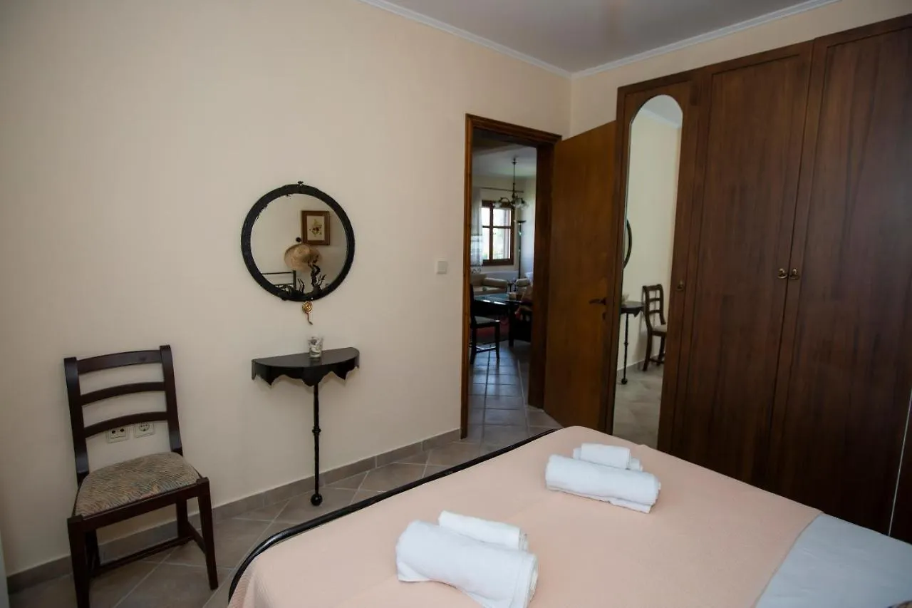 Traditional Beach House Sozopoli 0*,
